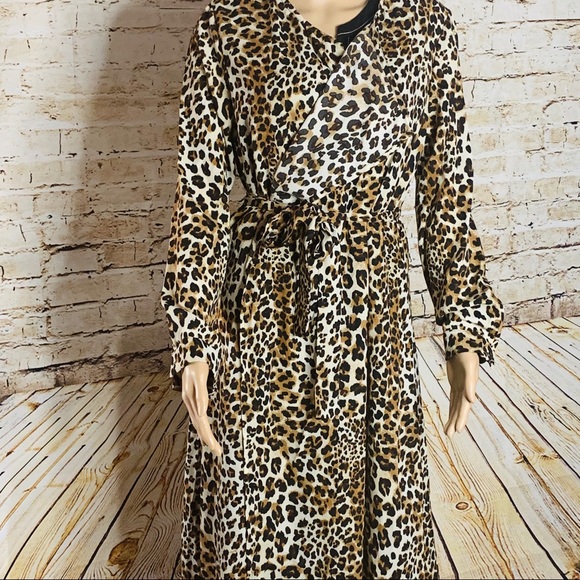 Jackets & Blazers - Leopard Print Long Line Kimono size Small